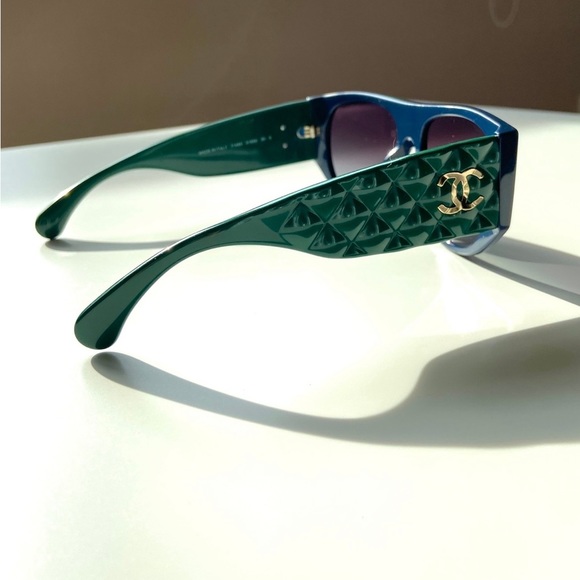 ss22 Chanel oversized sunglasses - Picture 4 of 4
